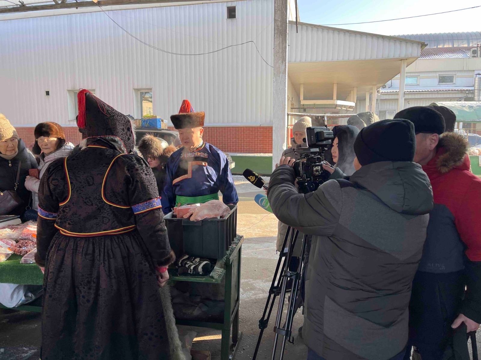 В преддверии Сагаалгана в Улан-Удэ прошла ярмарка «Белый месяц-2024 Джидинский район представил СППК &quot;Хамтаа&quot;..